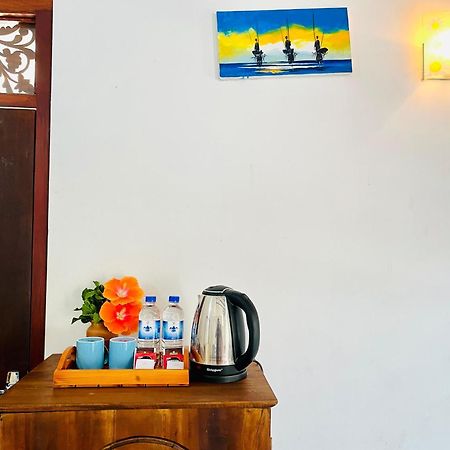 Bluebell Guest House Unawatuna Exterior foto